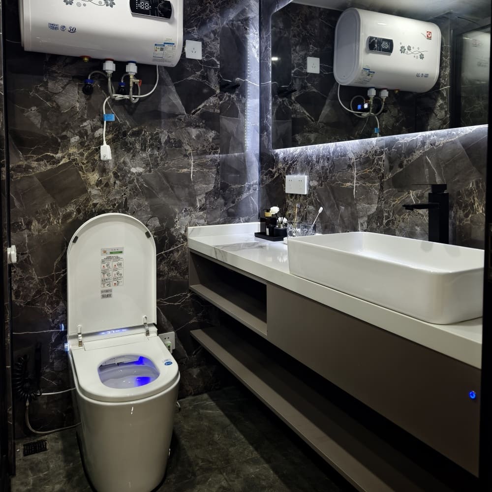 Salle de bain et équipements de la Capsule House D8