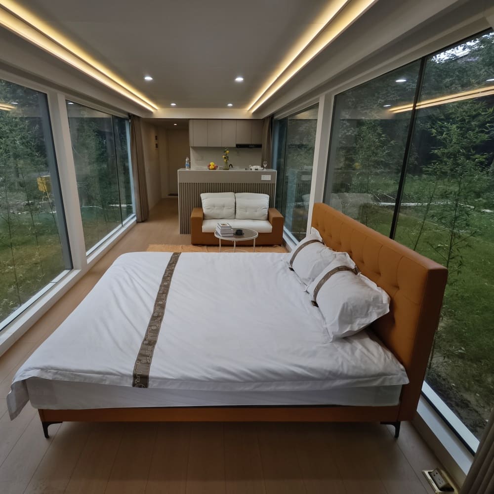 Chambre de la Capsule House D8